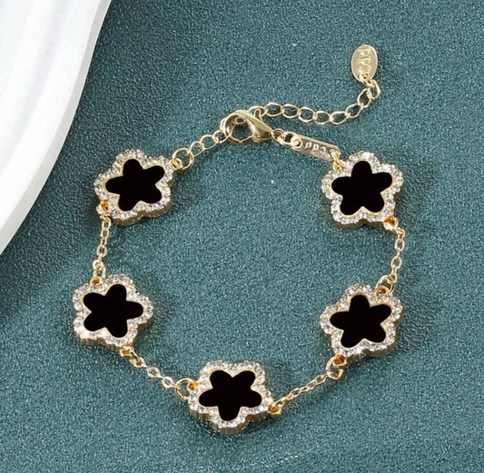 Black flower bracelet ✨